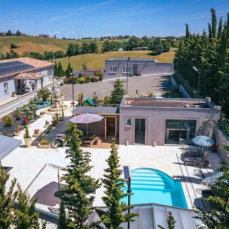 Country house L'echappee De - Piscine - - Sauna Boudou
