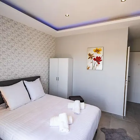 Country house L'echappee De - Piscine - - Sauna *